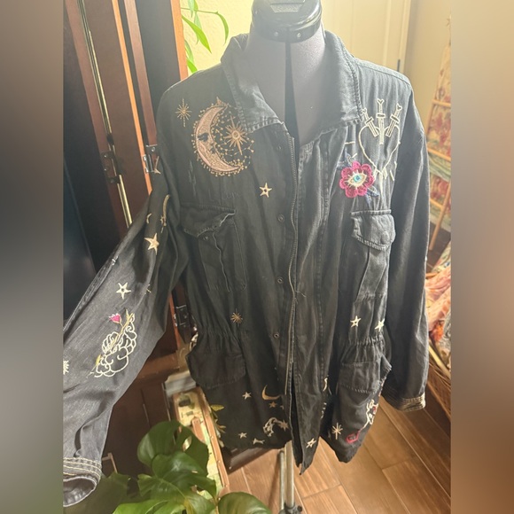 Johnny Was Jackets & Blazers - Johnny Was Embroidered Black Women's Utility Jacket